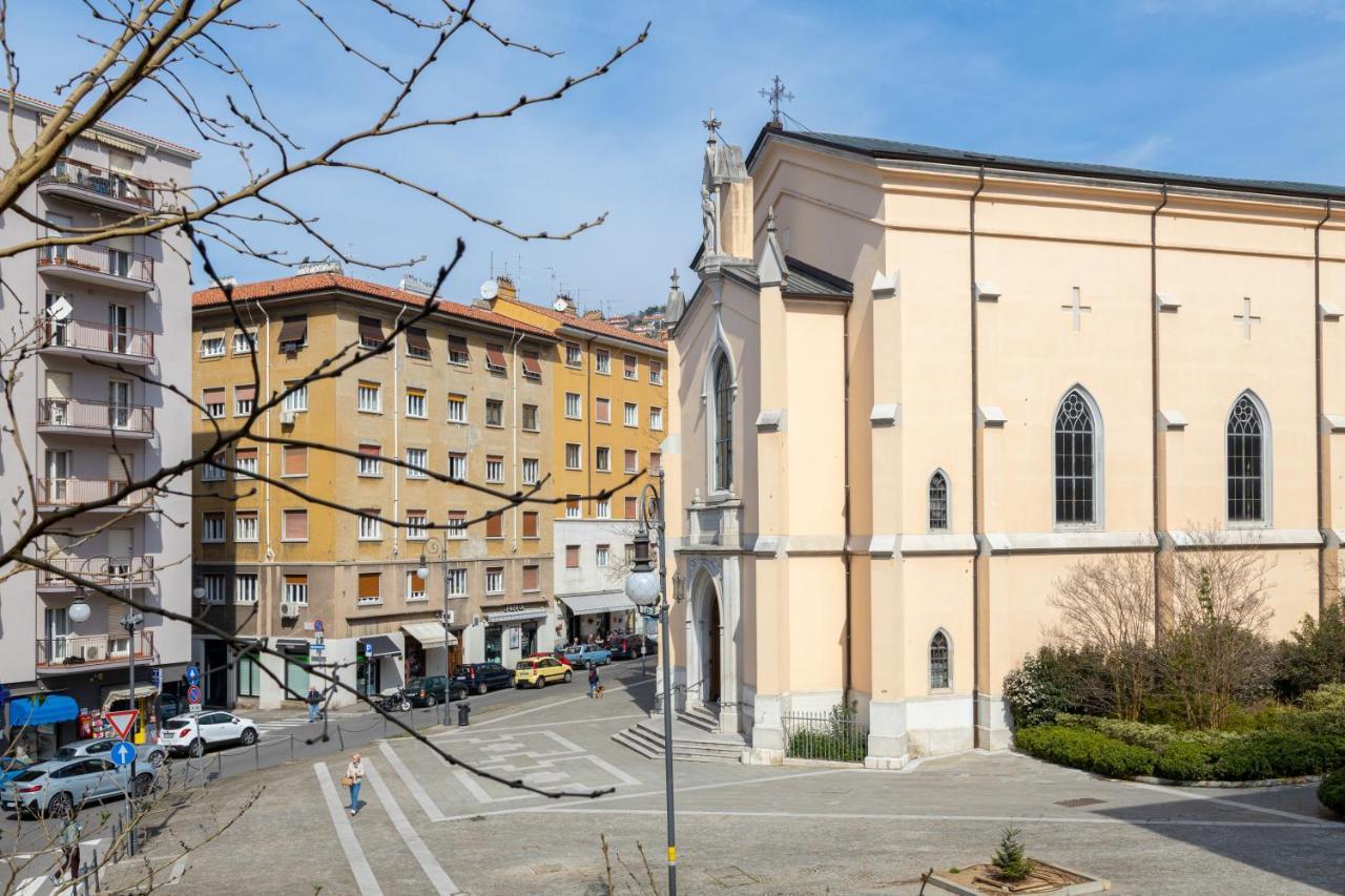 Suite Foscolo, In Piazza A Trieste Dış mekan fotoğraf